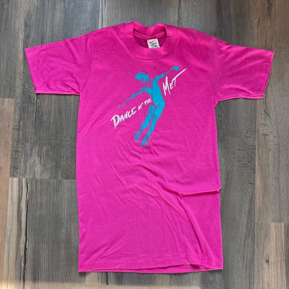 Vintage 80s Dance at the Met New York City T-shirt Pink Size Small 34-38